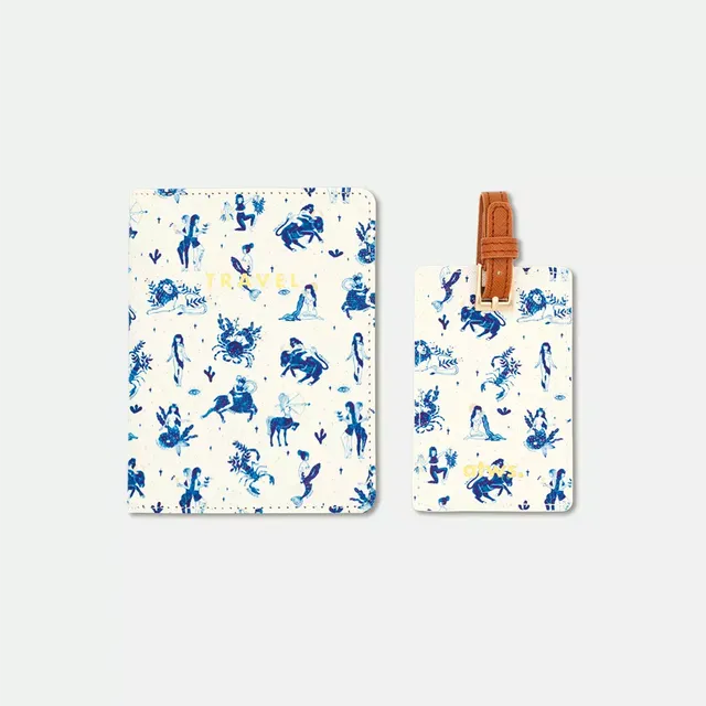 all-the-ways-to-say-astro-kit-de-voyage-bleu-passeport image 1