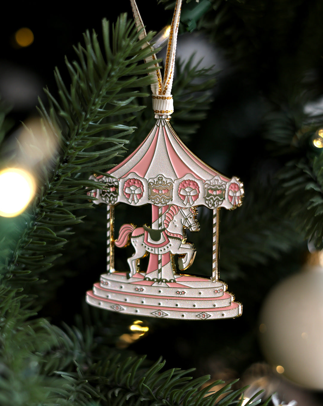 all-the-ways-to-say-merry-go-round-ornement-no-l-mail-rose image 5