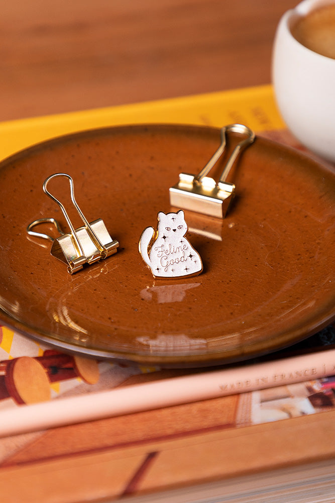 all-the-way-to-say-feline-good-pin-s-chat-dor-27-mm image 2
