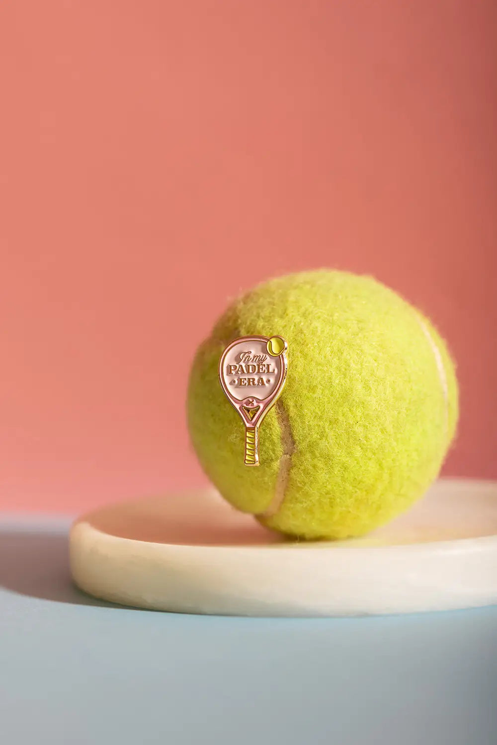 all-the-way-to-say-padel-era-pin-s-mail-dor-17x31-mm image 5