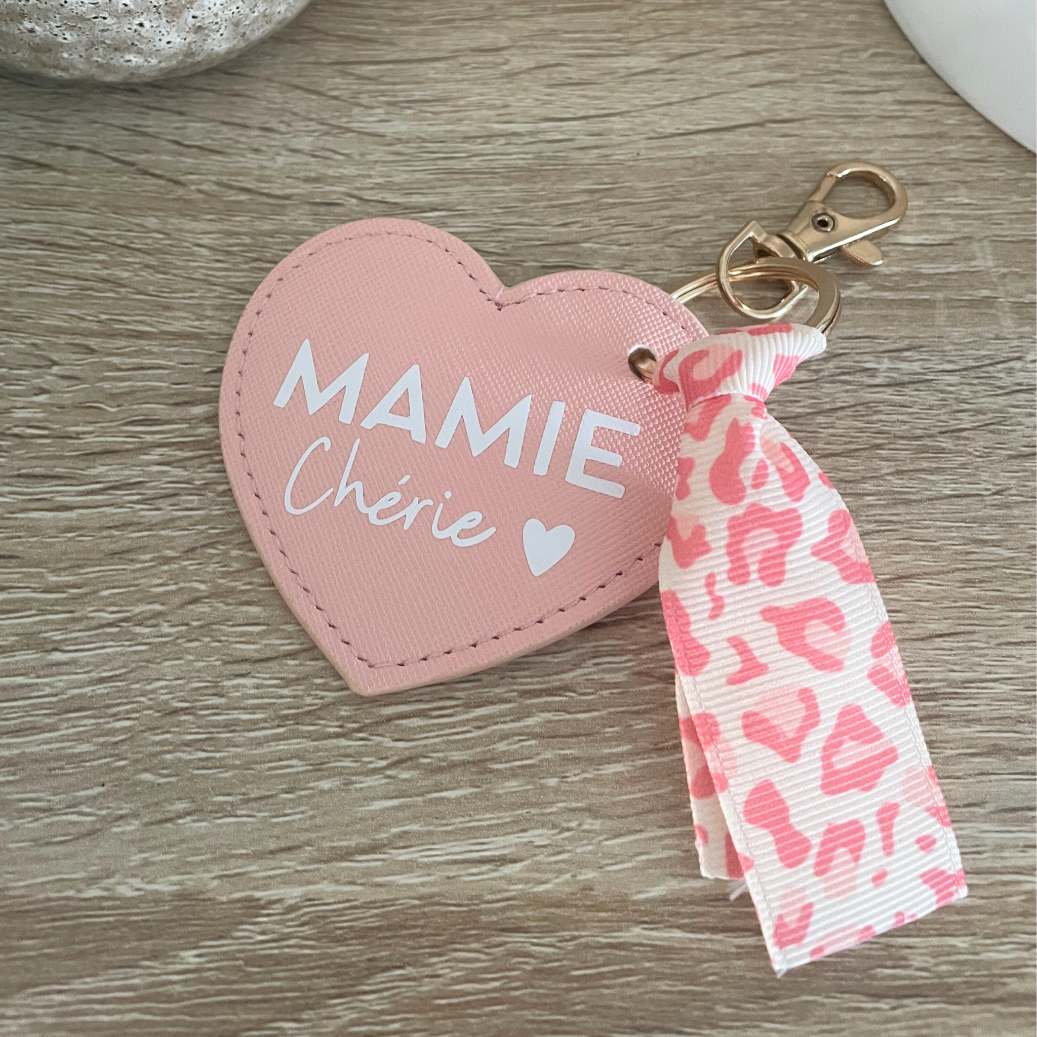 atelier-naholi-porte-cl-coeur-rose-simili-cuir-ruban-l-opard-7-cm image 2
