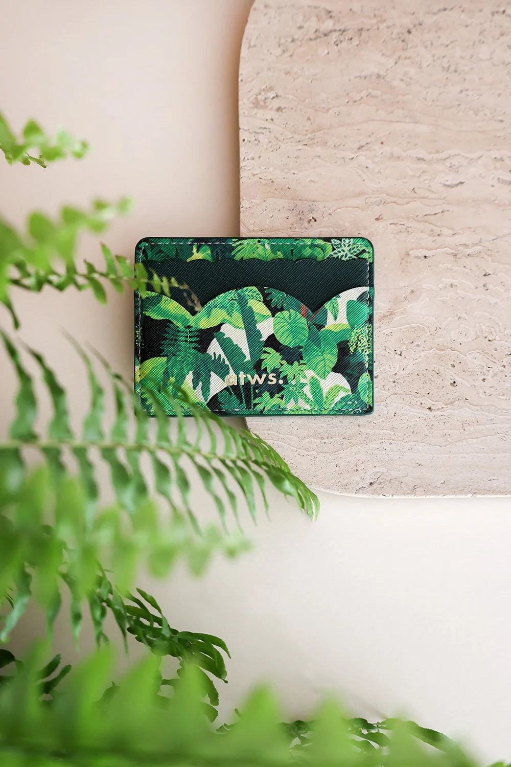 all-the-ways-to-say-green-cliff-porte-cartes-cuir-pu-vert image 2