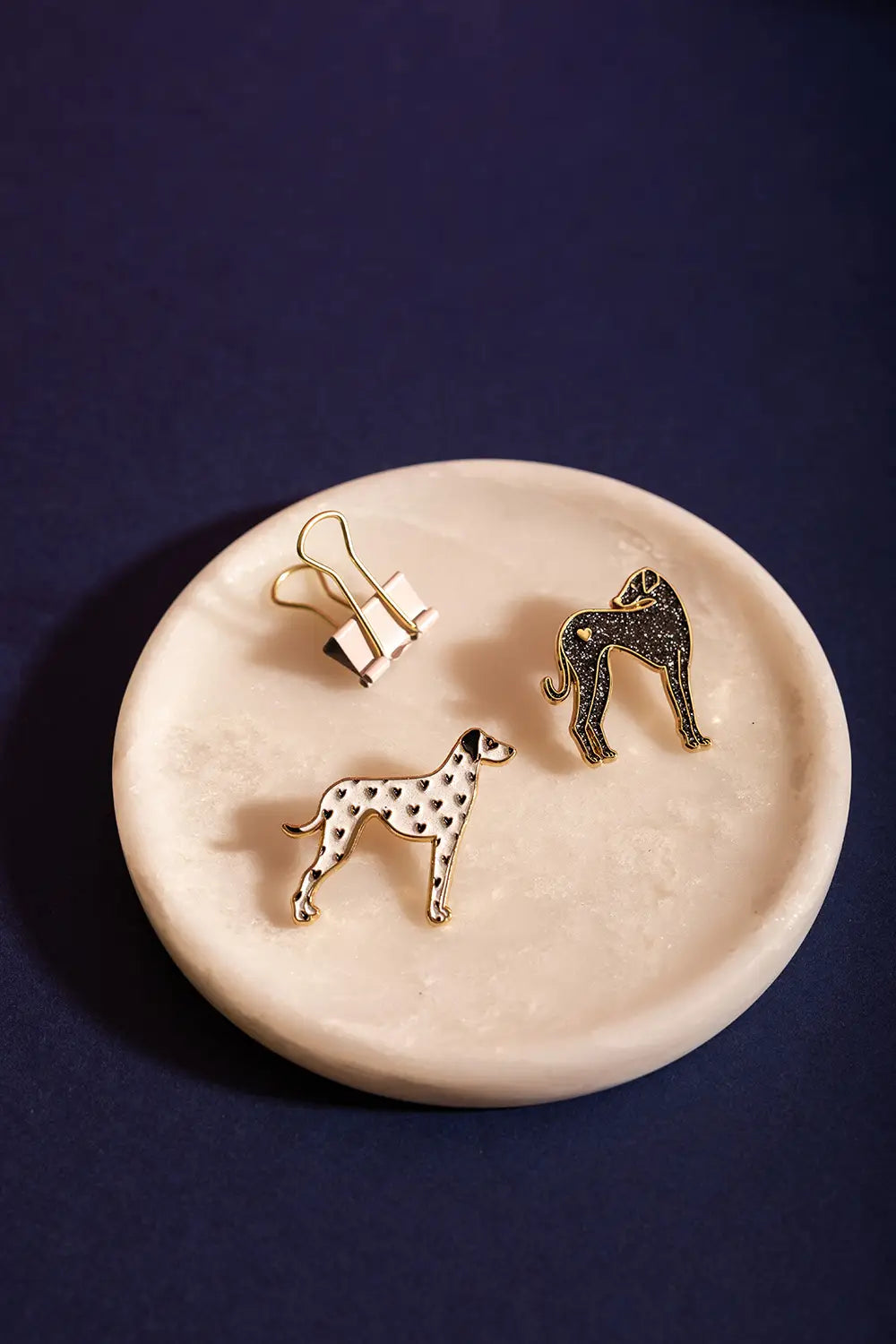 all-the-ways-to-say-greyhound-pin-s-l-vrier-mail-dor-30mm image 6