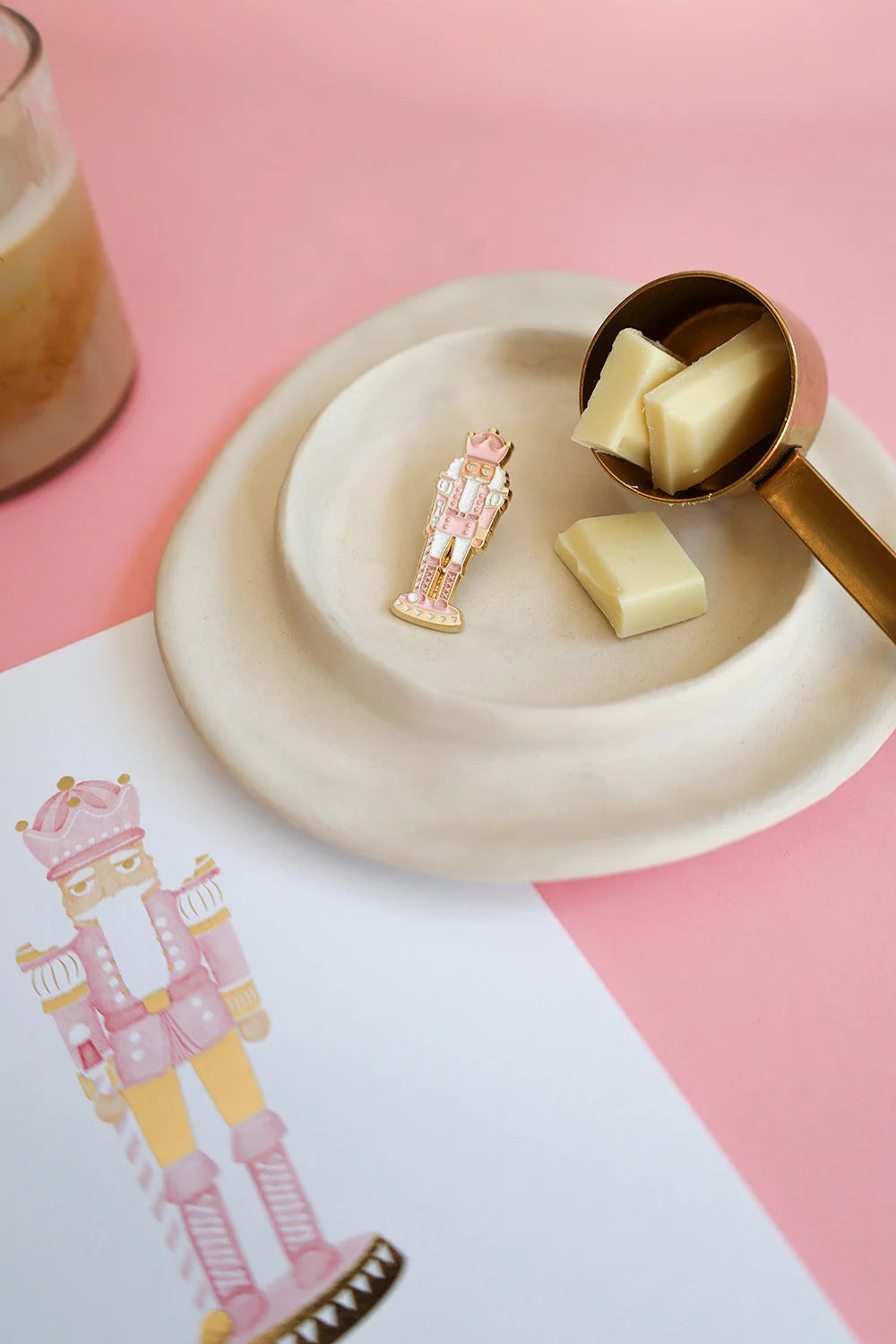 all-the-way-to-say-pink-nutcracker-pin-s-rose-dor-13x39-mm image 4