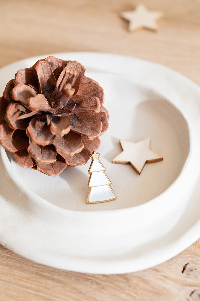 all-the-ways-to-say-white-christmas-tree-pin-s-dor image 2