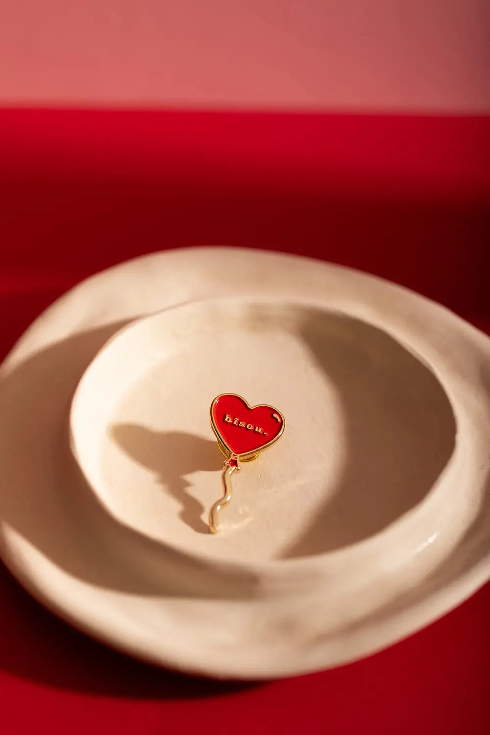 all-the-ways-to-say-bisou-pin-s-c-ur-rouge-mail-dor image 6