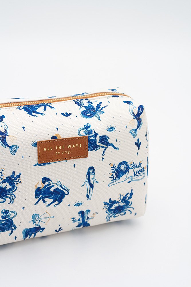 all-the-ways-to-say-astro-trousse-de-toilette-bleu-24-cm image 5