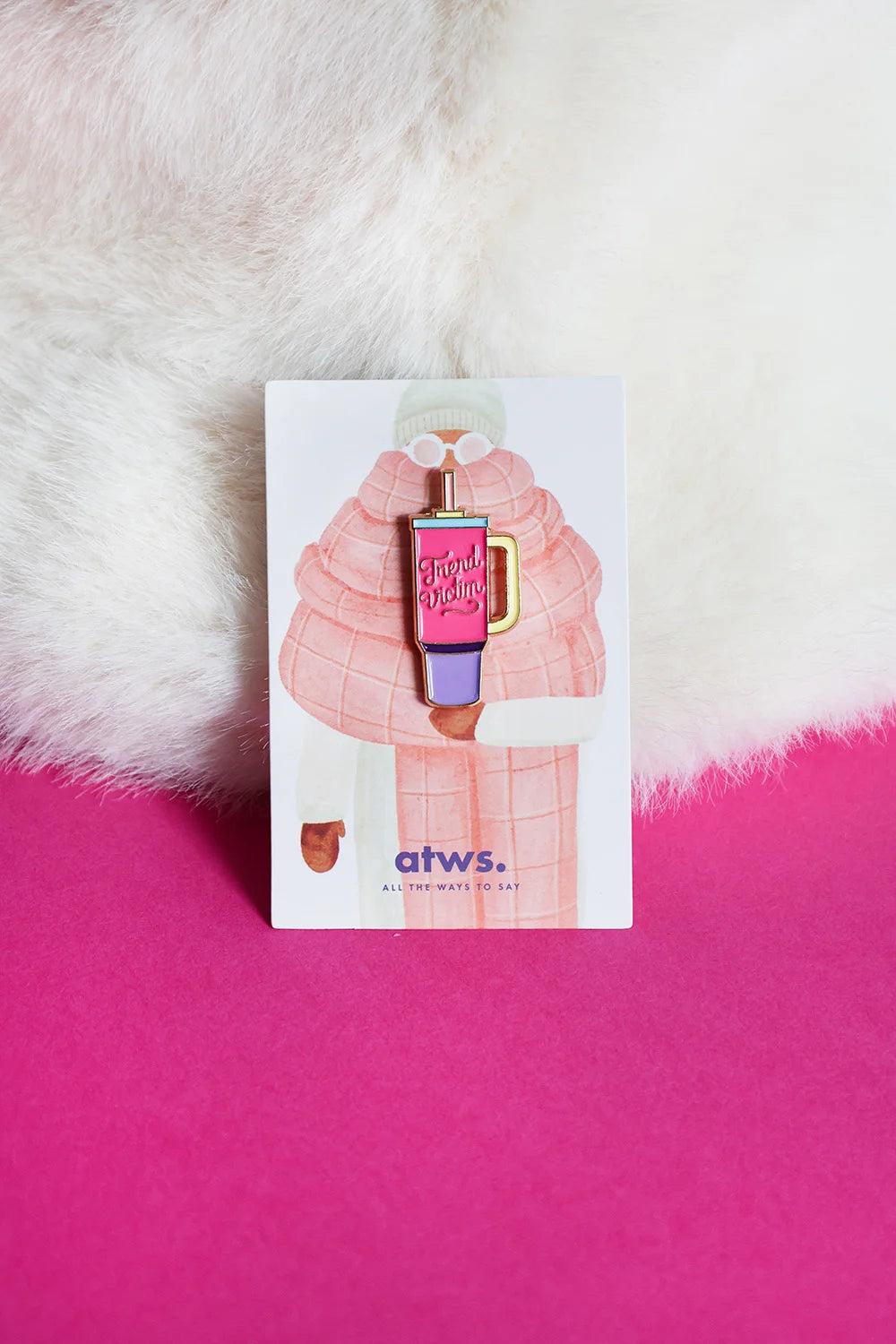 all-the-ways-to-say-trend-victim-pin-s-mode-dor-36-mm image 3