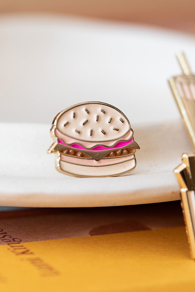 all-the-way-to-say-junk-food-pin-s-mail-dor-burger image 3