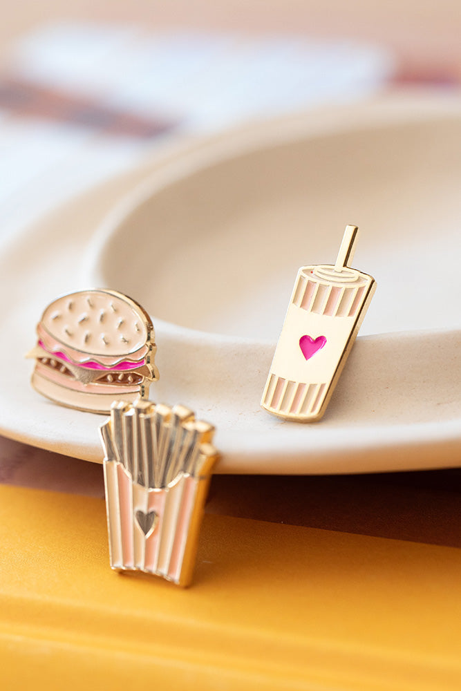 all-the-way-to-say-junk-food-pin-s-mail-dor-burger image 5