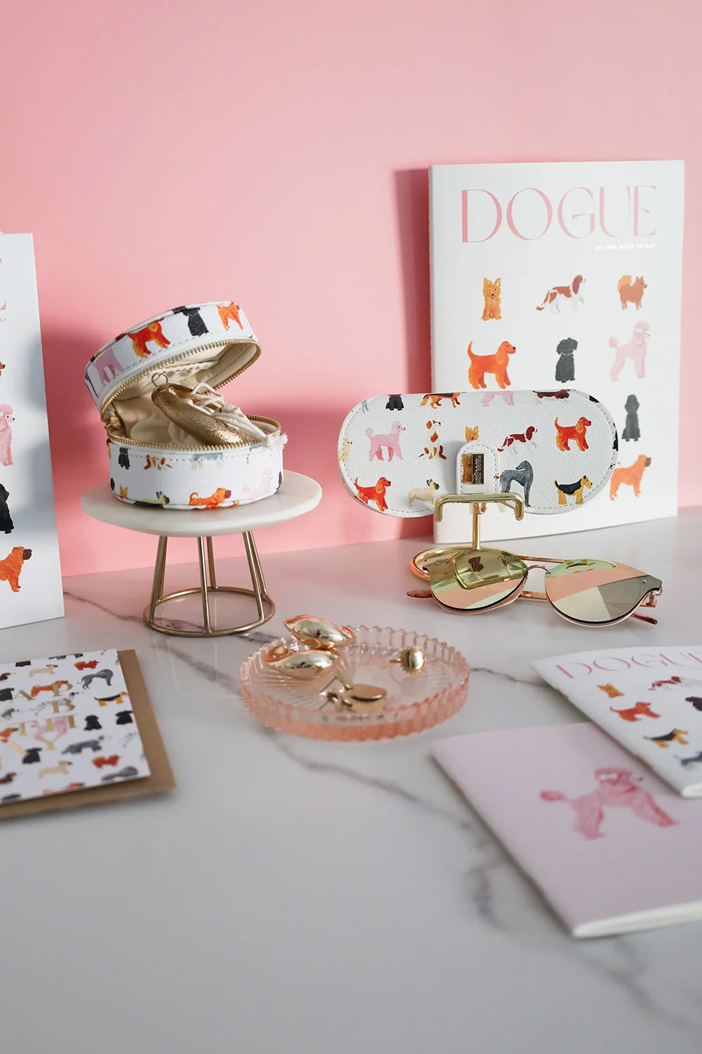 all-the-ways-to-say-dogs-bo-te-bijoux-cuir-chiens-ronde image 7