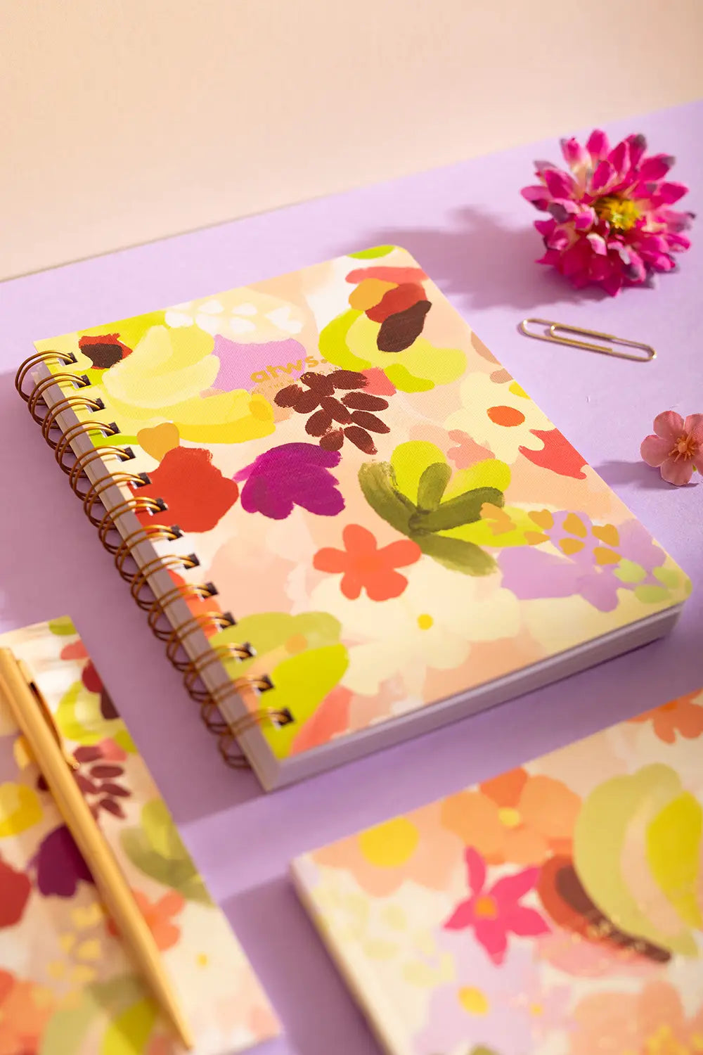 all-the-way-to-say-spring-sweets-carnet-spirale-a5-fleurs-dor image 3