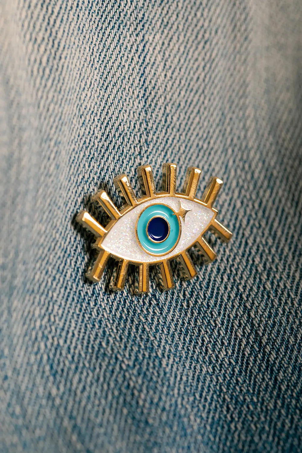 all-the-way-to-say-blue-eye-pin-s-il-bleu-dor-29-mm image 2