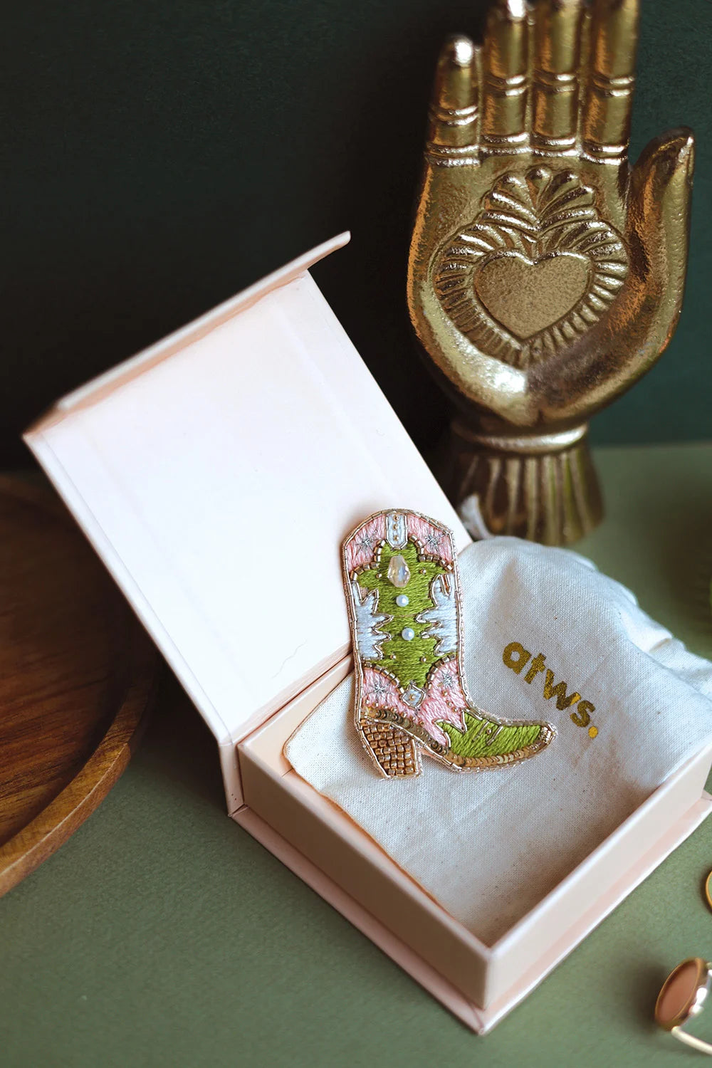 all-the-ways-to-say-santiag-broche-botte-cowboy-70x50 image 2