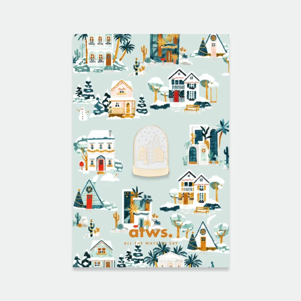 all-the-ways-to-say-chic-snowball-pin-s-boule-neige image 1