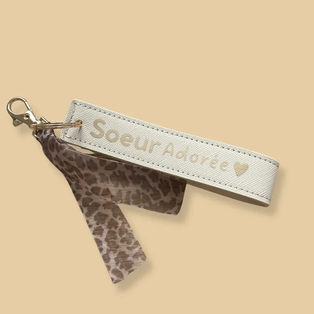 atelier-naholi-porte-cl-dragonne-beige-soeur-d-amour-13-cm image 1