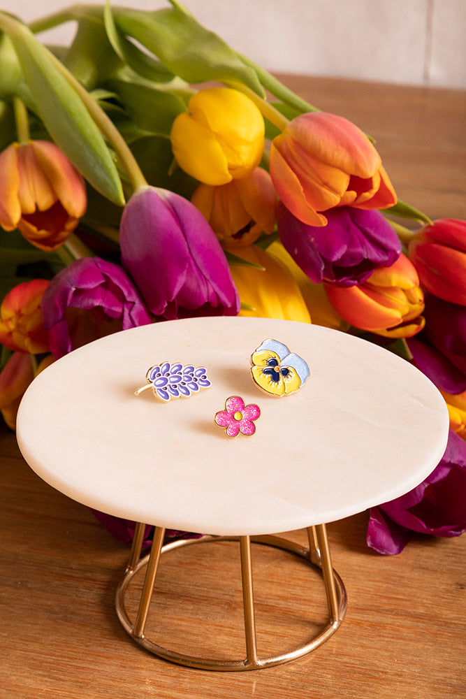 all-the-ways-to-say-flowers-lot-3-pin-s-fleurs-dor-s-mail image 3
