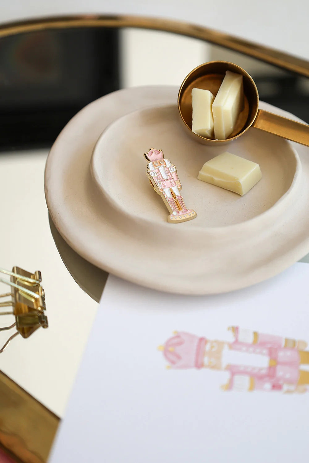 all-the-way-to-say-pink-nutcracker-pin-s-rose-dor-13x39-mm image 6