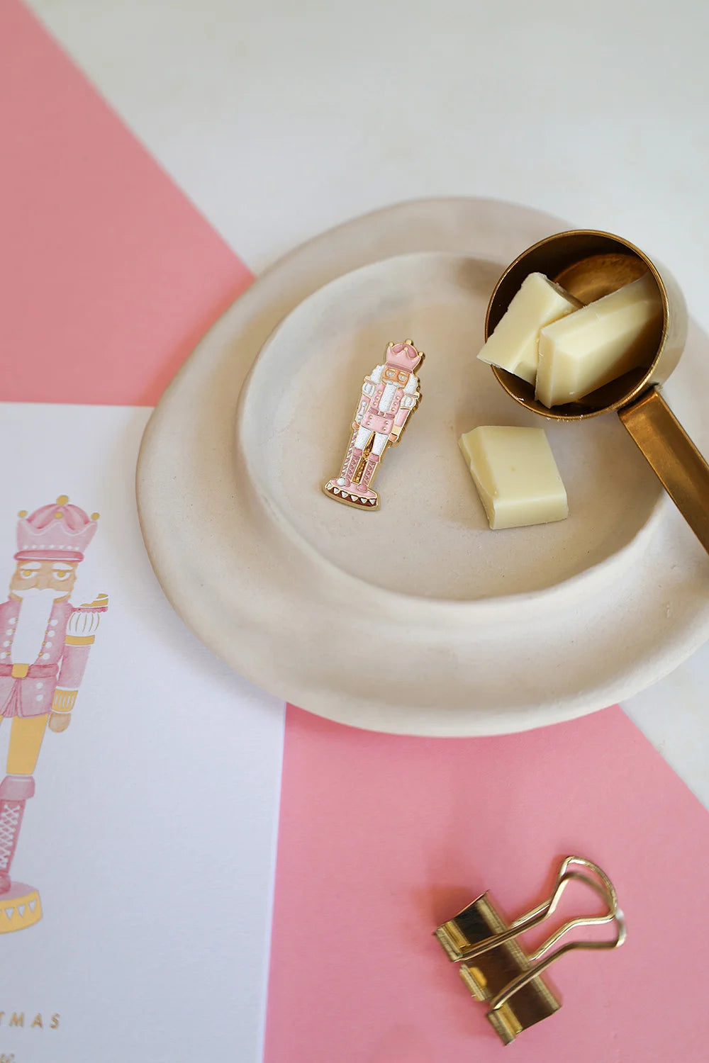 all-the-way-to-say-pink-nutcracker-pin-s-rose-dor-13x39-mm image 5