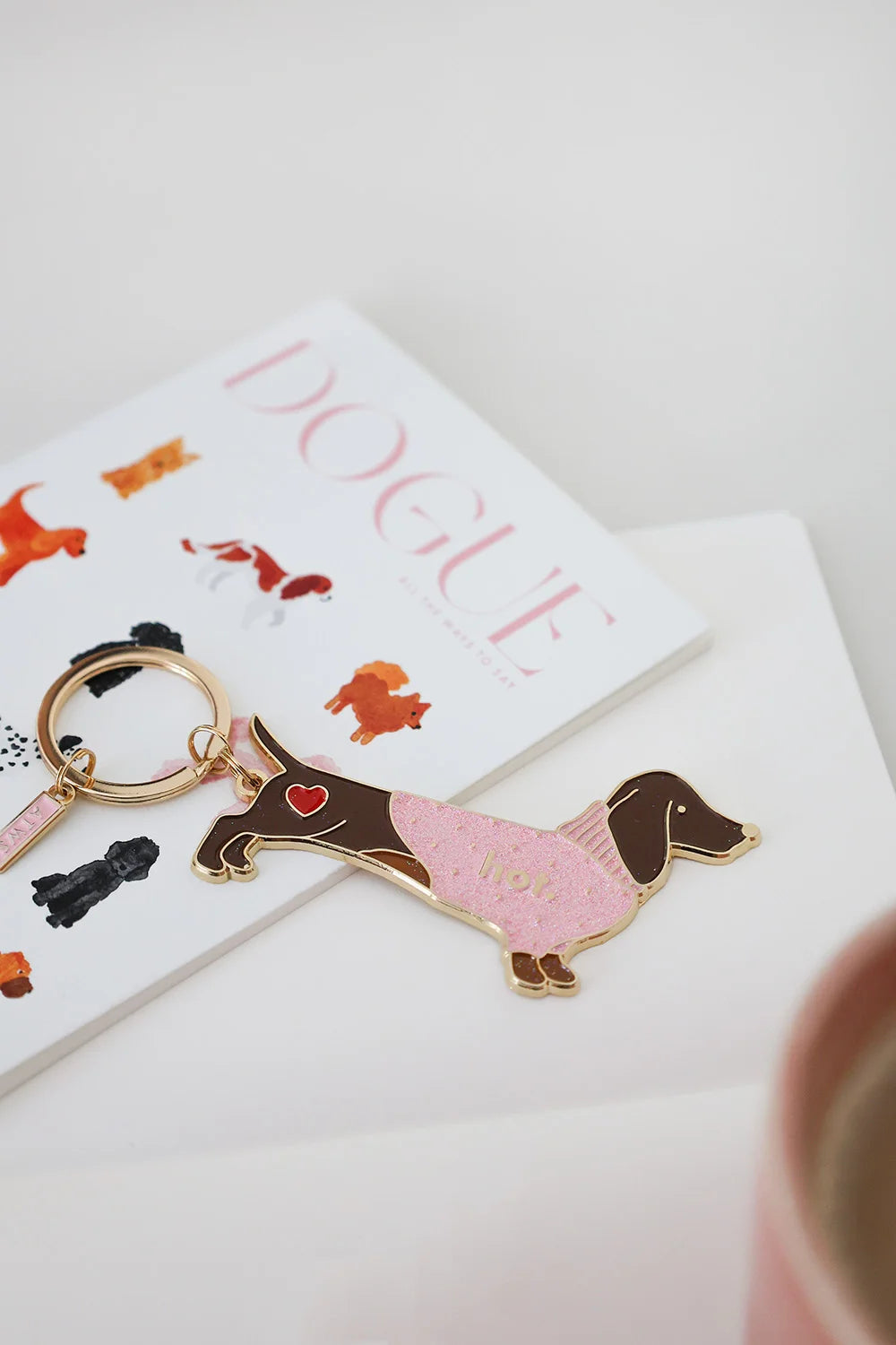 all-the-way-to-say-hot-daschund-porte-cl-s-teckel-dor image 3
