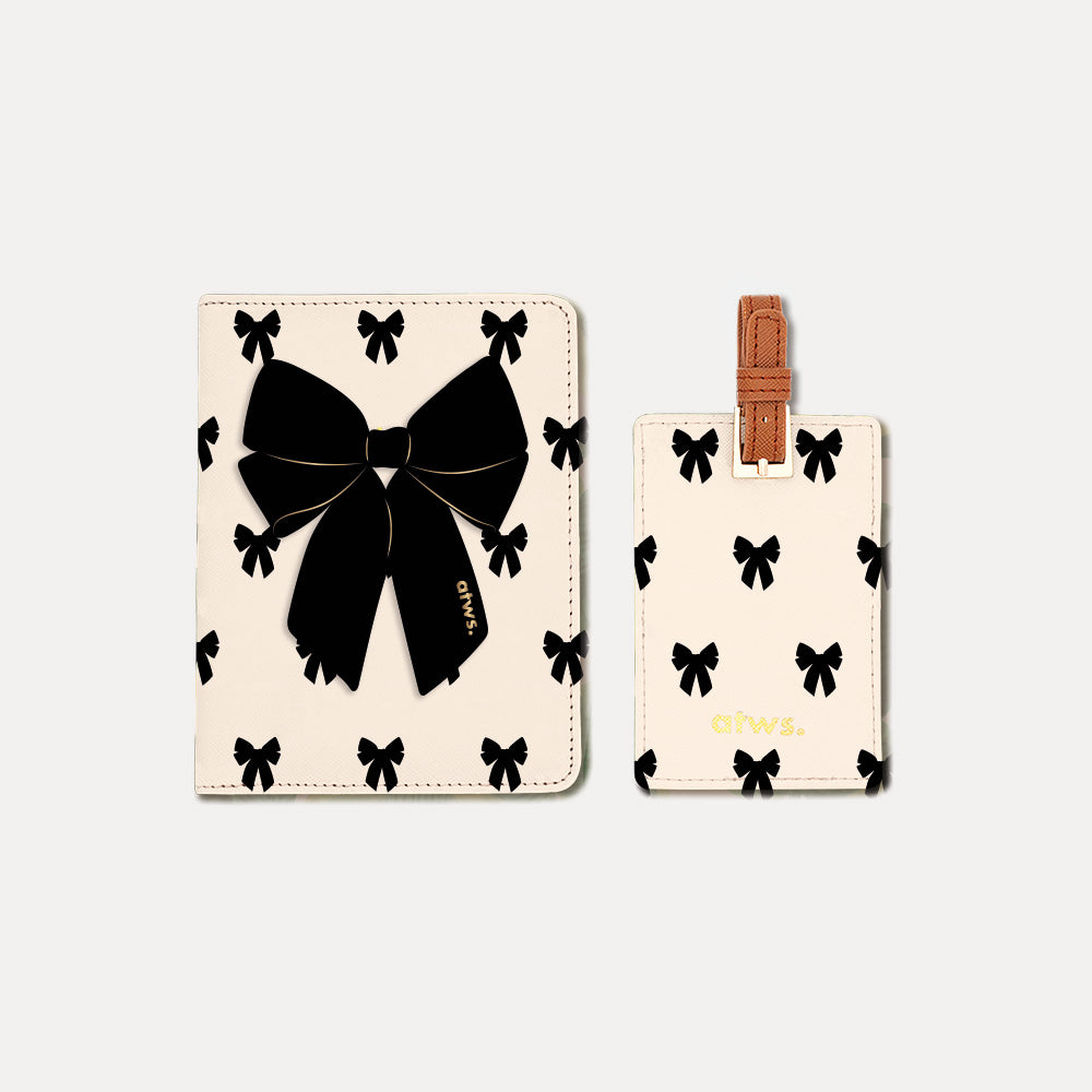 all-the-way-to-say-black-bow-kit-voyage-cuir-passeport image 1