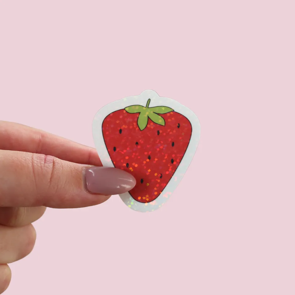 atelier-naholi-sticker-fraise-holographique-4-41-x-5-cm image 1