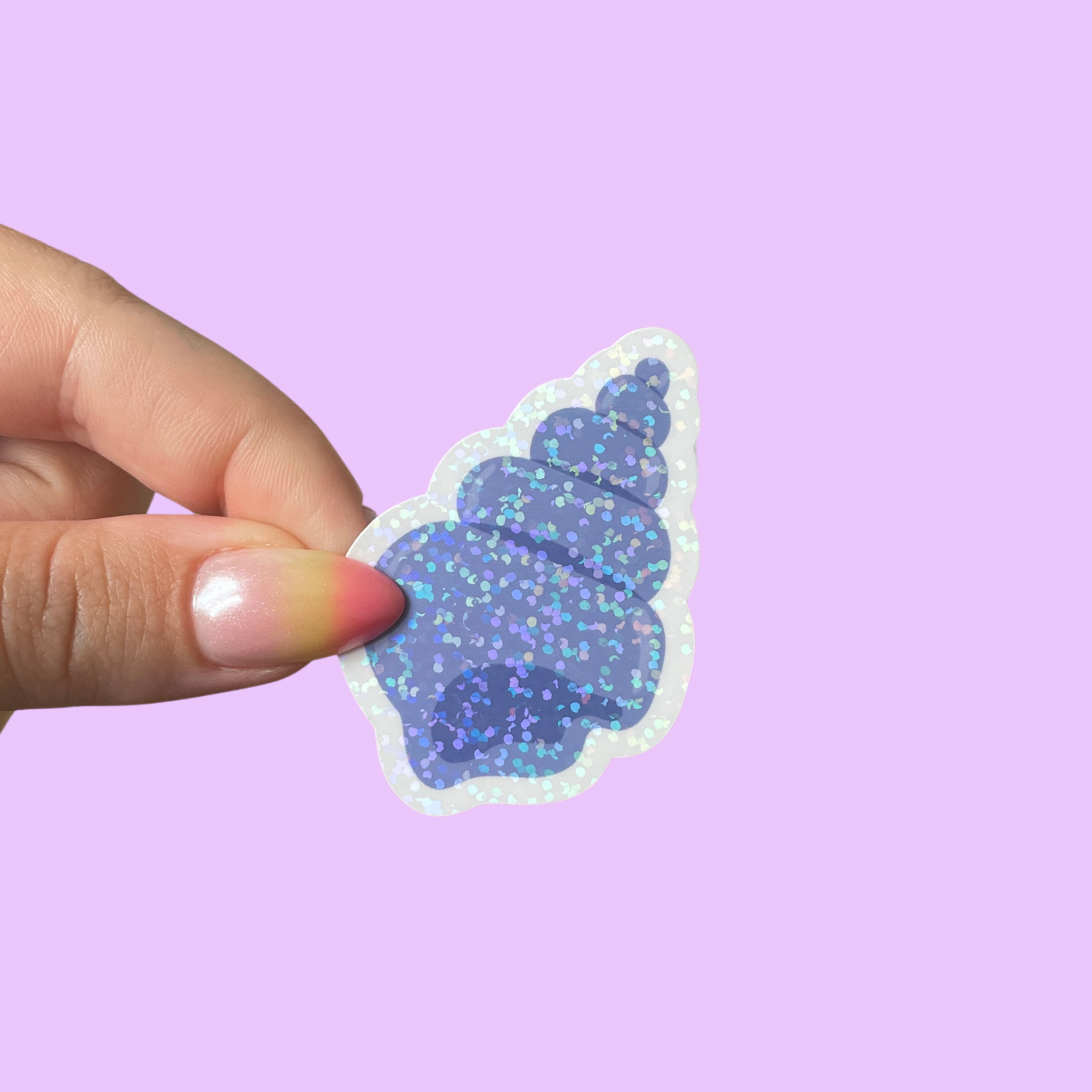 atelier-naholi-bulot-bleu-sticker-coquillage-marin-3-92-x-5-cm image 1