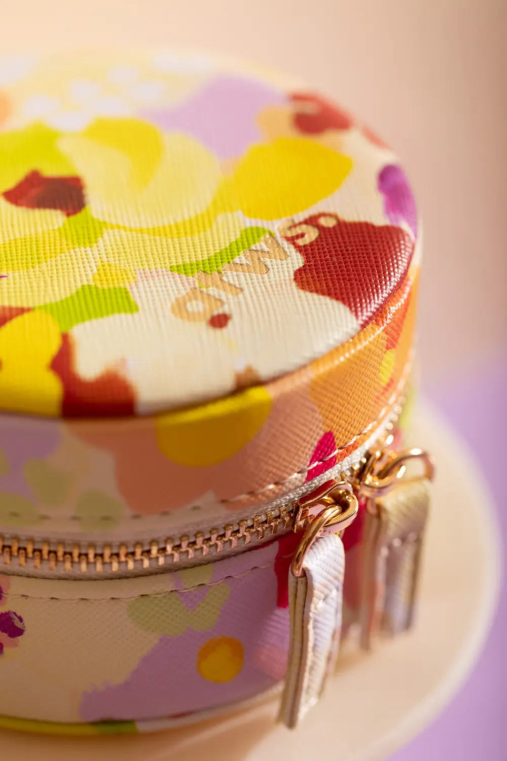 all-the-ways-to-say-spring-sweets-bo-te-bijoux-ronde-florale image 8