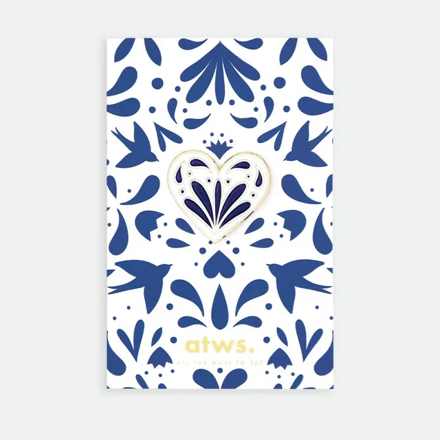 all-the-way-to-say-blue-heart-pin-s-c-ur-bleu image 1