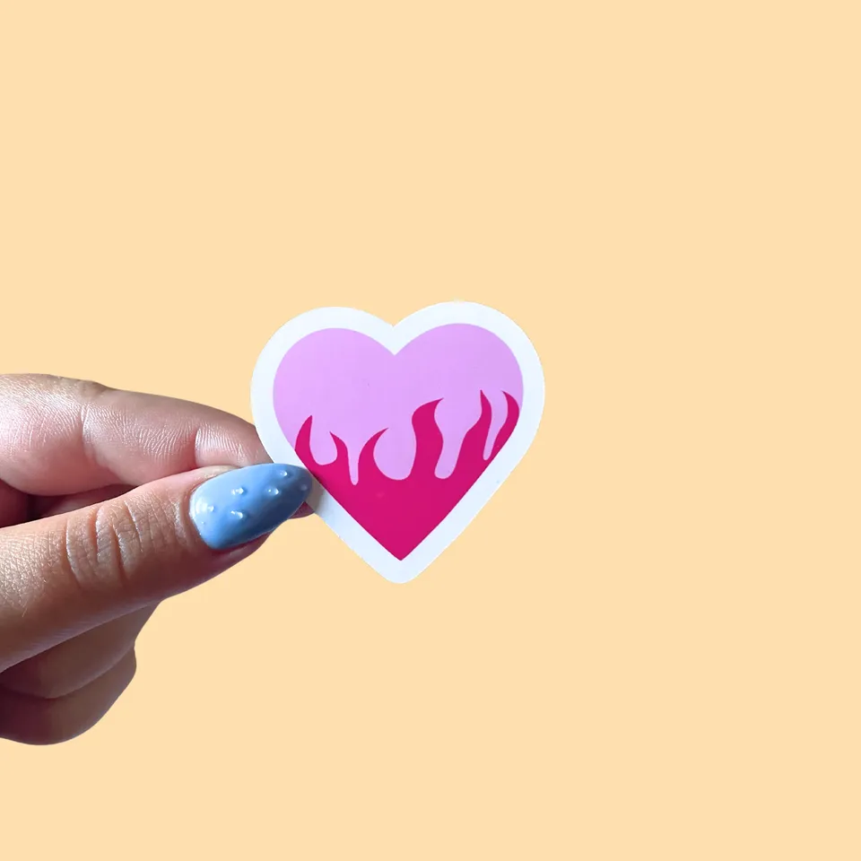 atelier-naholi-stickers-l-unit-coeur-flamme-autocollant-transparent image 1