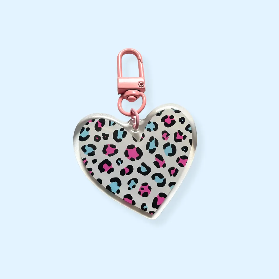 atelier-naholi-porte-cl-c-ur-l-opard-bleu-rose-5-cm image 1