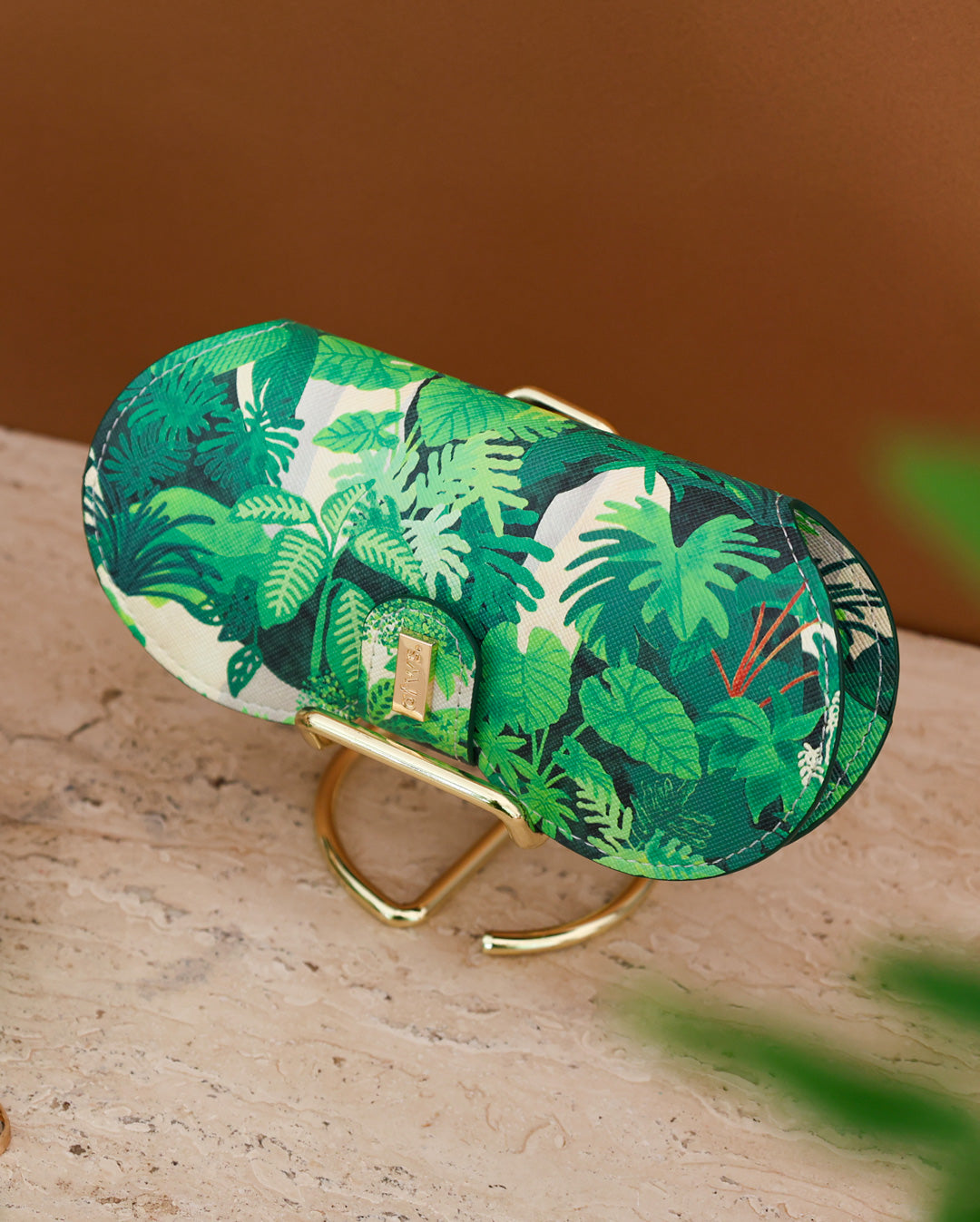 all-the-ways-to-say-green-cliff-tui-lunettes-cuir-pu-v-g-tal image 5