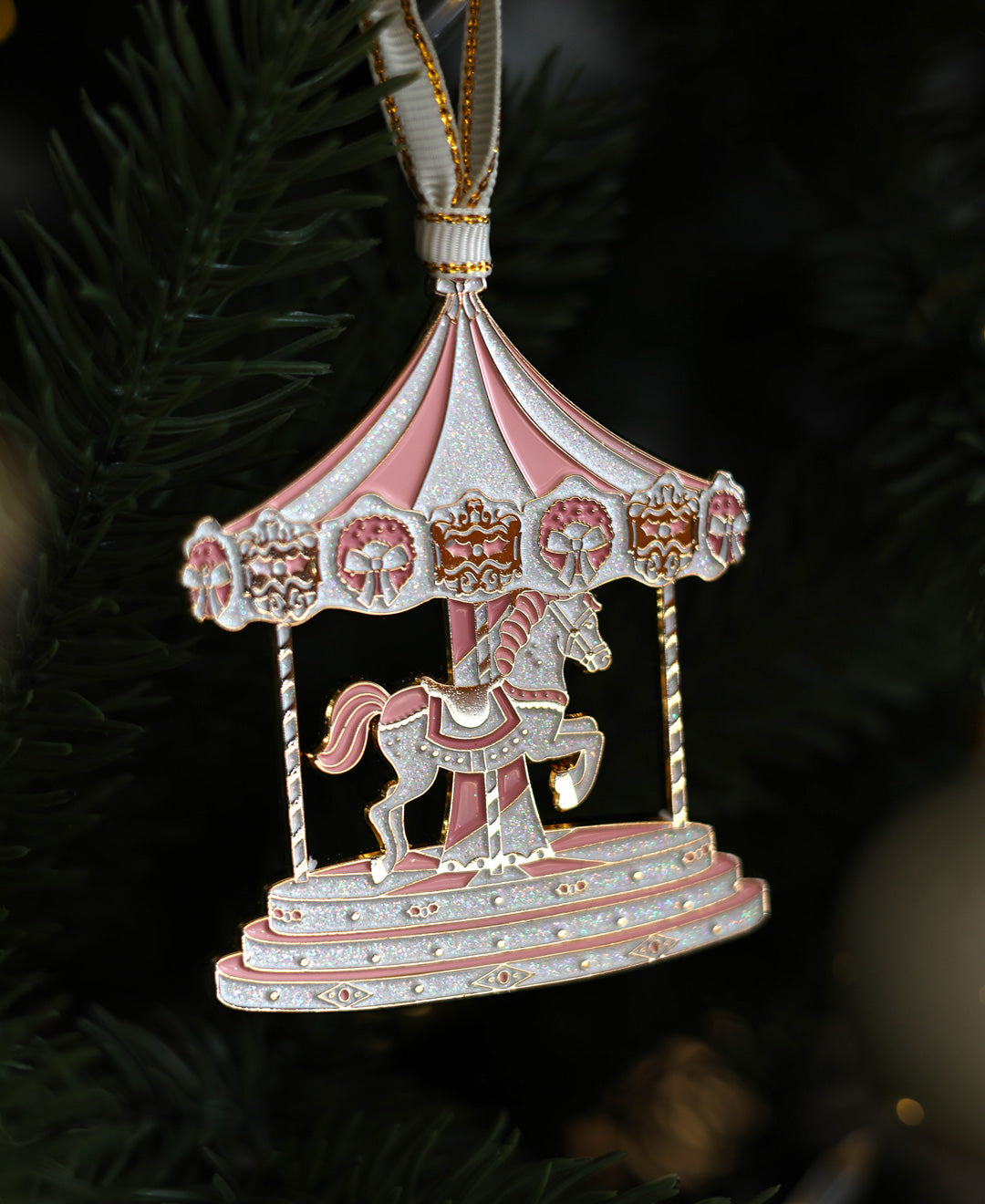 all-the-ways-to-say-merry-go-round-ornement-no-l-mail-rose image 4
