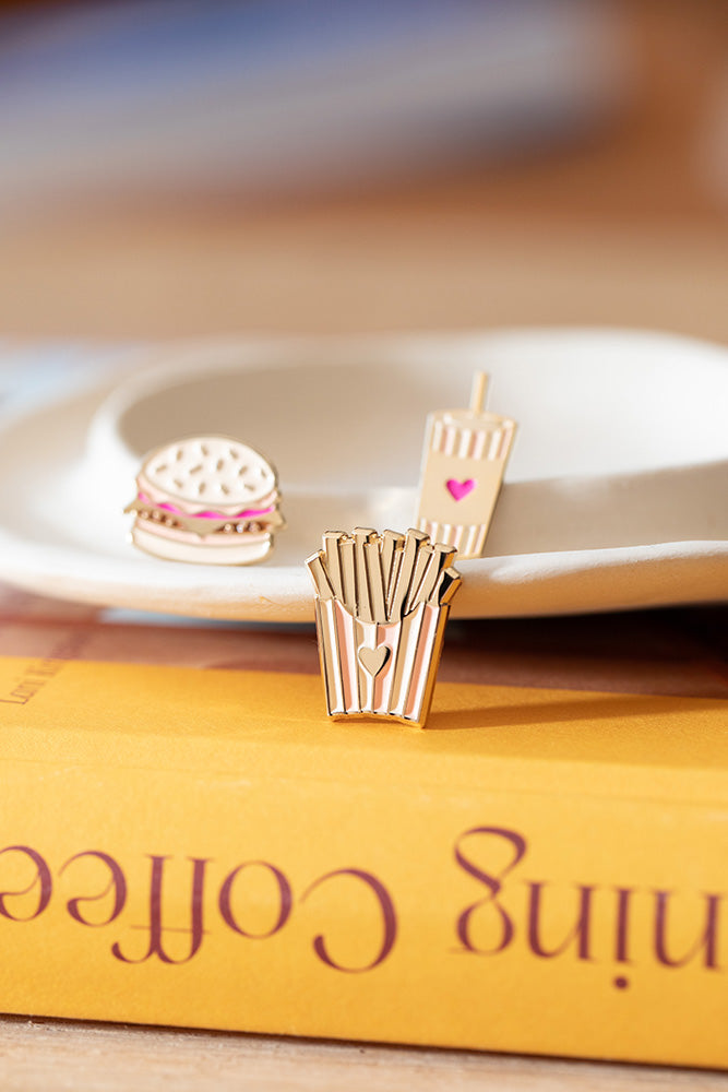 all-the-way-to-say-junk-food-pin-s-mail-dor-burger image 6