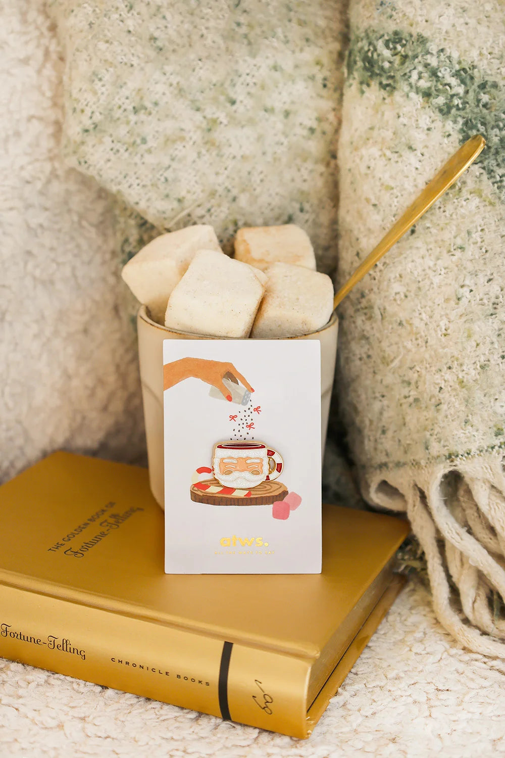 all-the-ways-to-say-santa-cup-pin-s-mail-tasse-no-l-dor image 3