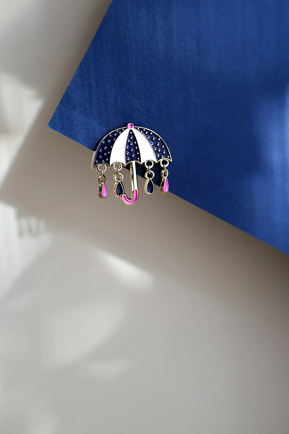 all-the-ways-to-say-under-my-umbrella-pin-s-xl-dor-parapluie image 4