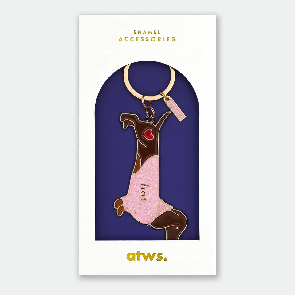 all-the-way-to-say-hot-daschund-porte-cl-s-teckel-dor image 1
