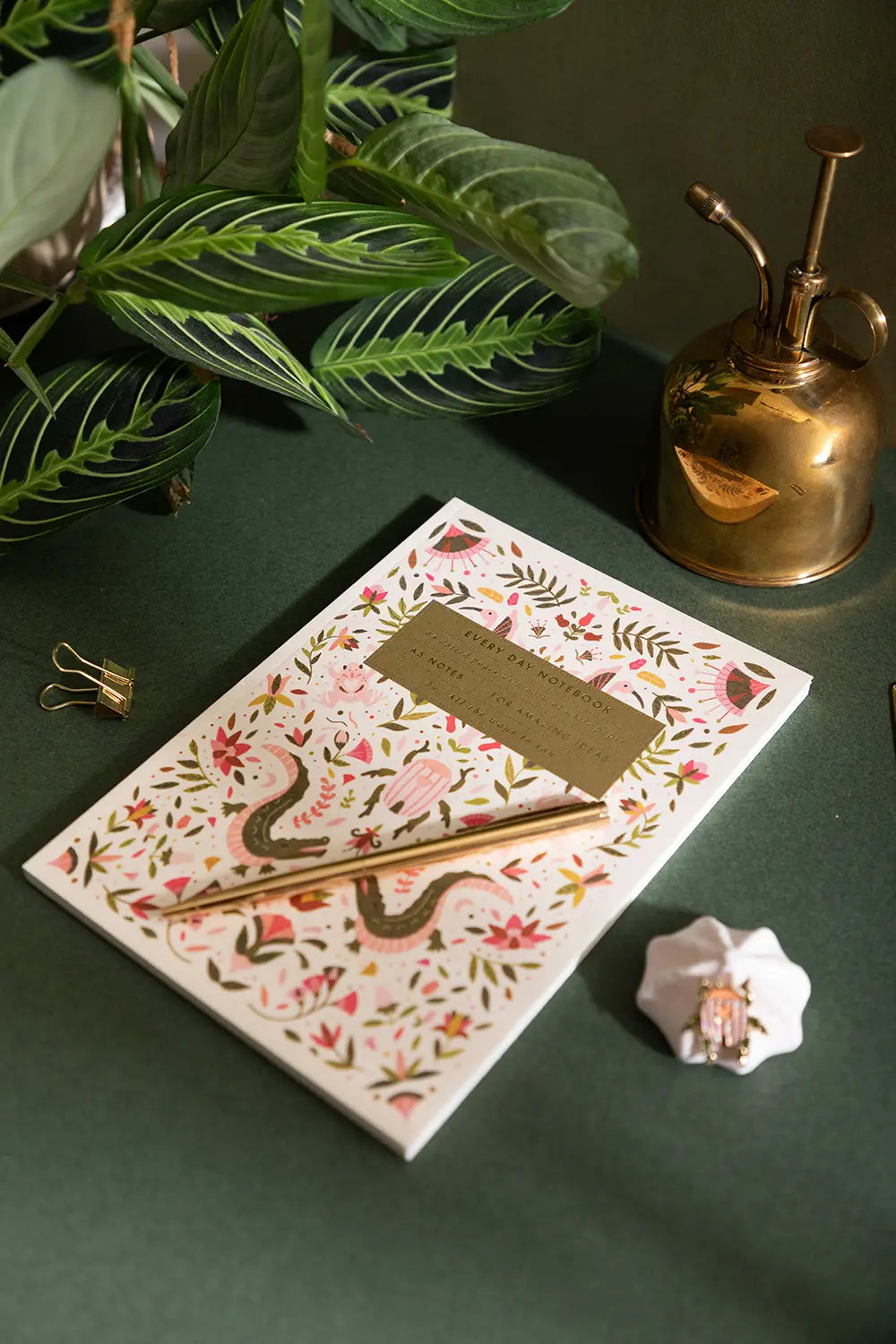 all-the-ways-to-say-pink-croco-carnet-a5-crocodile-rose-dor image 4