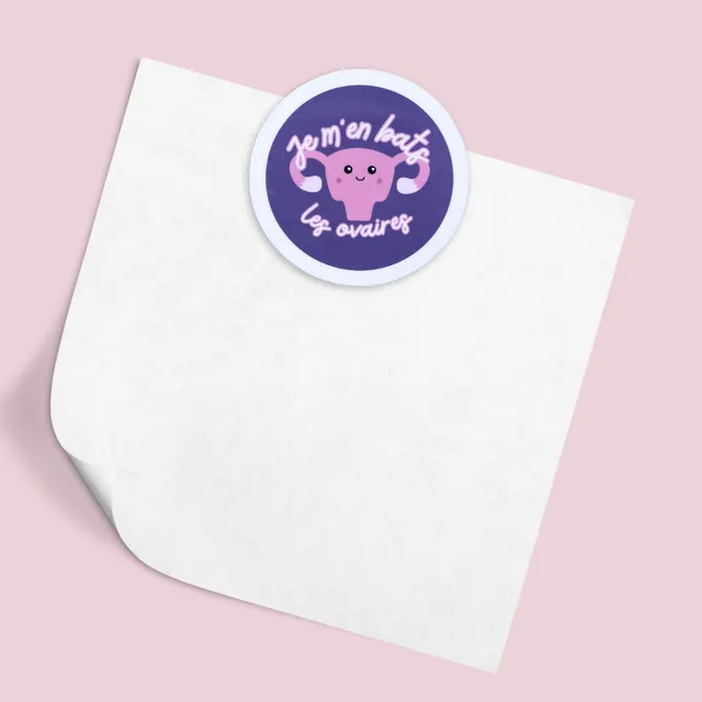 atelier-naholi-ovaires-magnet-rond-5-cm-ut-rus-humour image 1