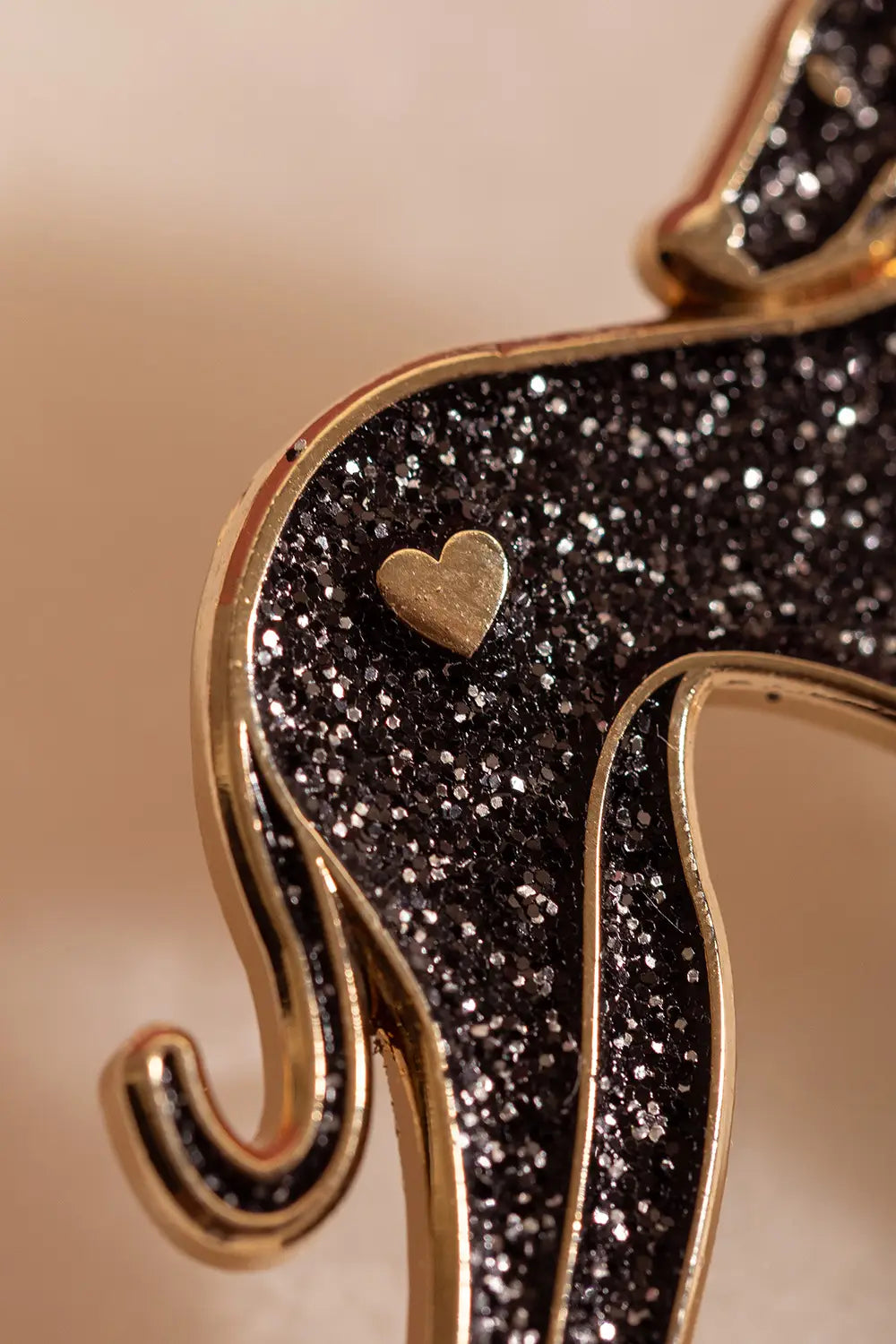 all-the-ways-to-say-greyhound-pin-s-l-vrier-mail-dor-30mm image 3