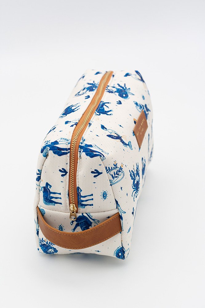 all-the-ways-to-say-astro-trousse-de-toilette-bleu-24-cm image 6