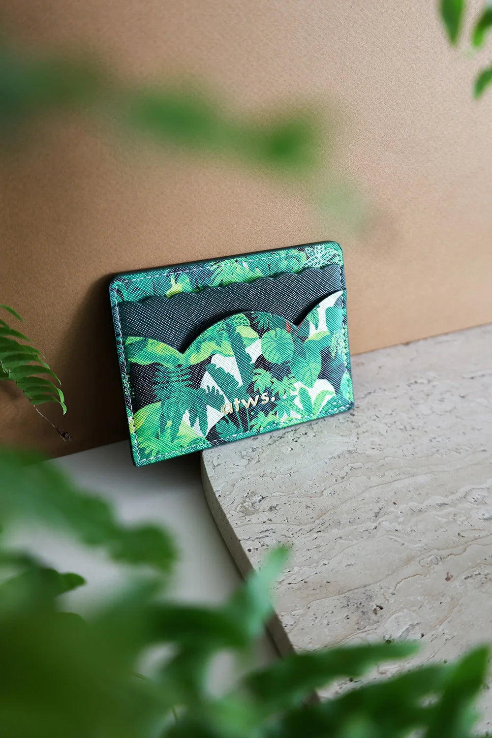 all-the-ways-to-say-green-cliff-porte-cartes-cuir-pu-vert image 3