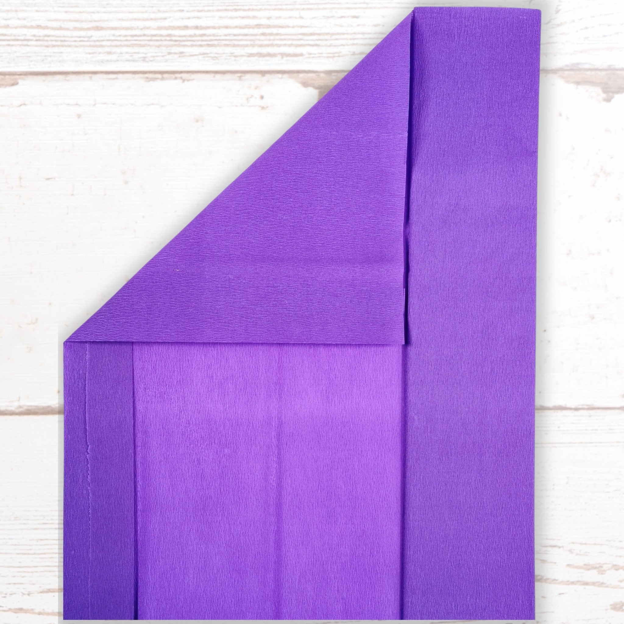 carnival-papers-crepe-paper-cr-pon-violet-50x300-cm image 7