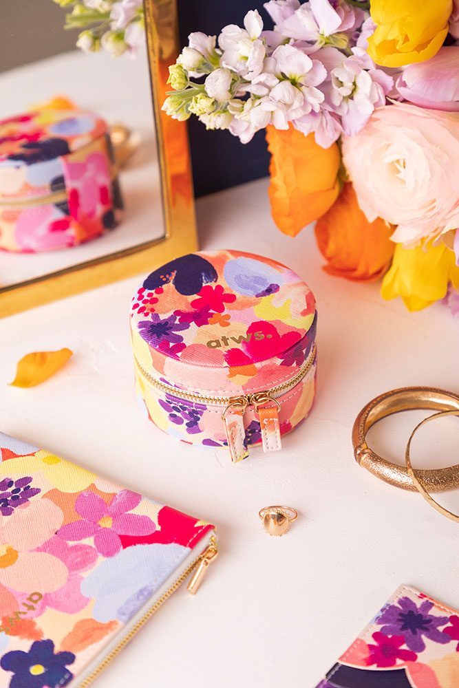 all-the-way-to-say-flower-garden-bo-te-bijoux-ronde-cuir-pu image 3