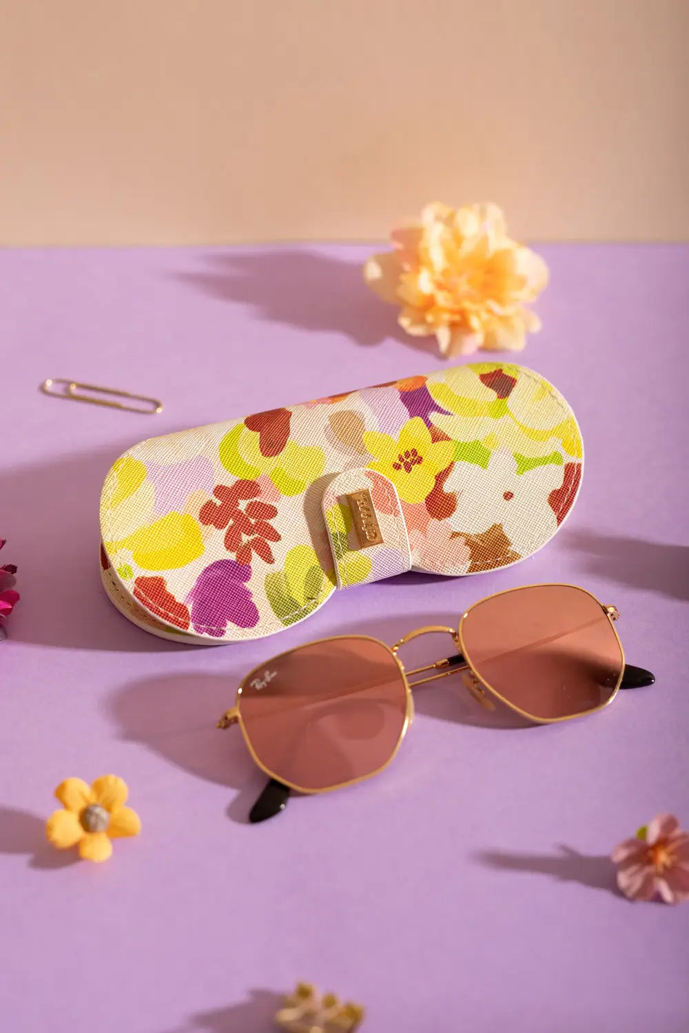 all-the-ways-to-say-spring-sweets-tui-lunettes-floral-cuir-pu image 2