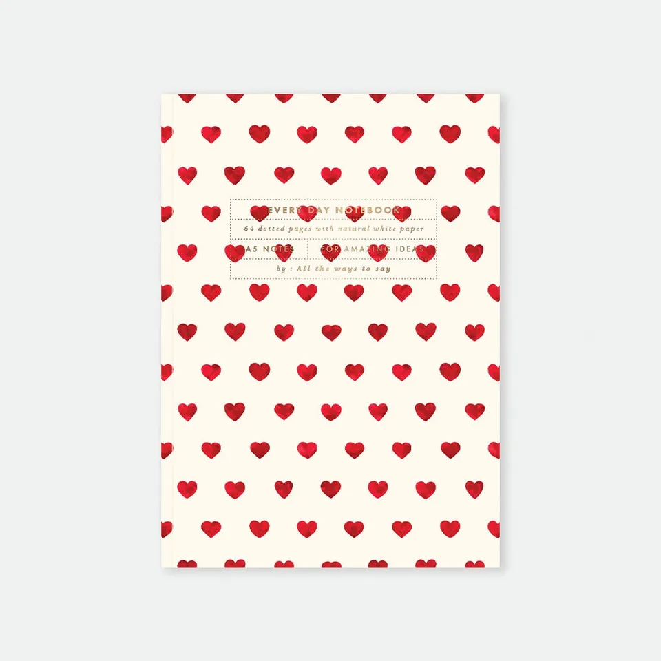 all-the-ways-to-say-new-hearts-carnet-a5-coeurs-rouges image 1