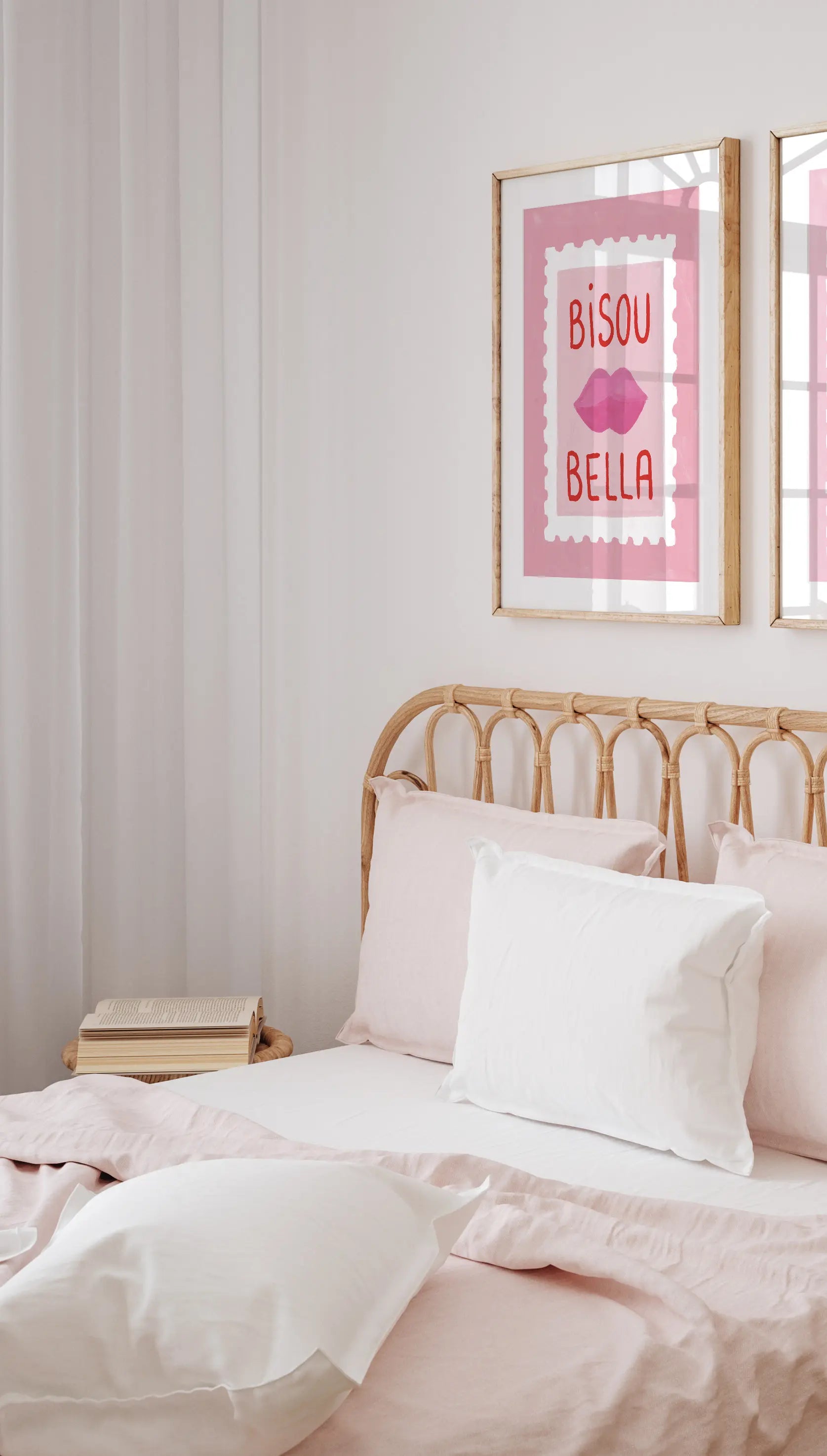 all-the-ways-to-say-bisous-bella-affiche-29-7-x-39-7-cm-rose image 2